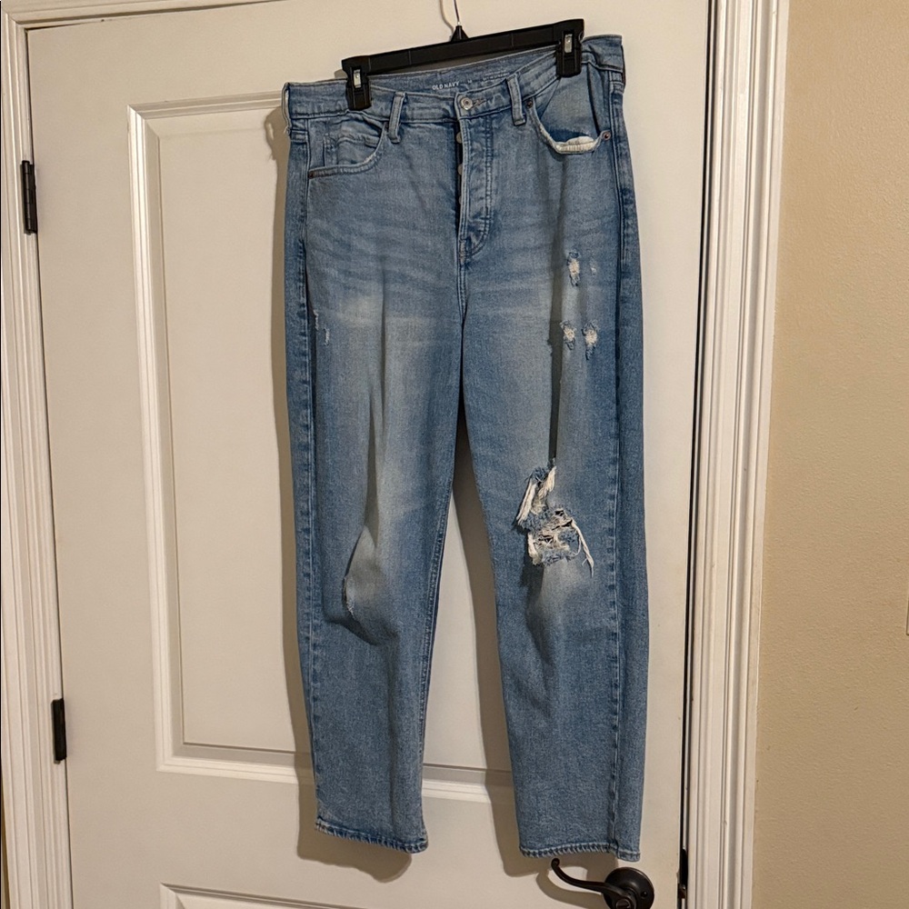 Old Navy Light Blue Distressed Women's ski hi straight Leg Jeans